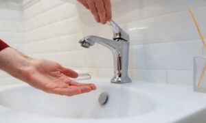 Горячая вода уходит в отпуск