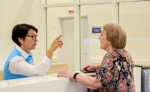 Полис ОМС дал гражданам выбор, Минздрав это бесит