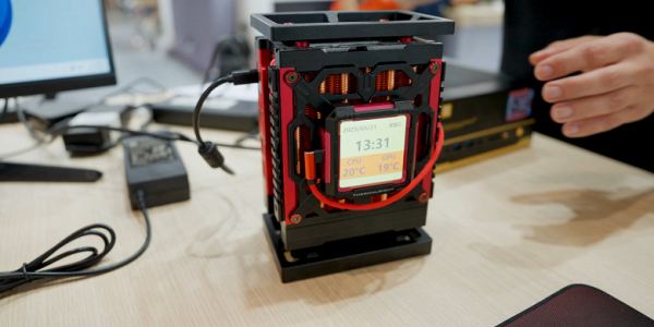 Объём всего 1 литр, но внутри не только мощный процессор, но и жидкостная СО. Thermalright показала производительные и очень компактные мини-ПК