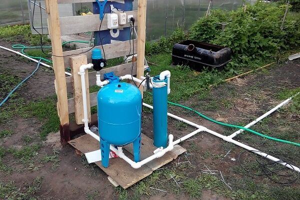 Как сделать водопровод на даче своими руками: правила прокладки, монтажа и обустройства