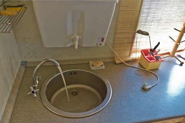 Как сделать водопровод на даче своими руками: правила прокладки, монтажа и обустройства