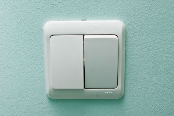 Схема подключения двухклавишного выключателя и пошаговое руководство по его установке