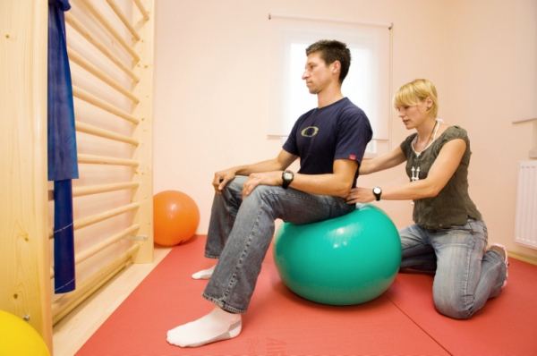 Почему мужчины переносят остеопороз тяжелее женщин: 5 скрытых признаков заболевания