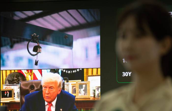 Президент США уведомил 14 стран о повышении торговых пошлин с 1 августа