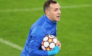 Артёма Дзюбу разыскивают судебные приставы