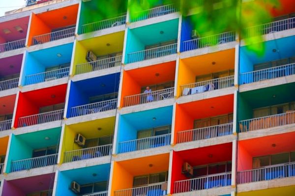 Уютно, как в казарме: &laquo;Человейники&raquo; бывают не только в городе, но и за его пределами