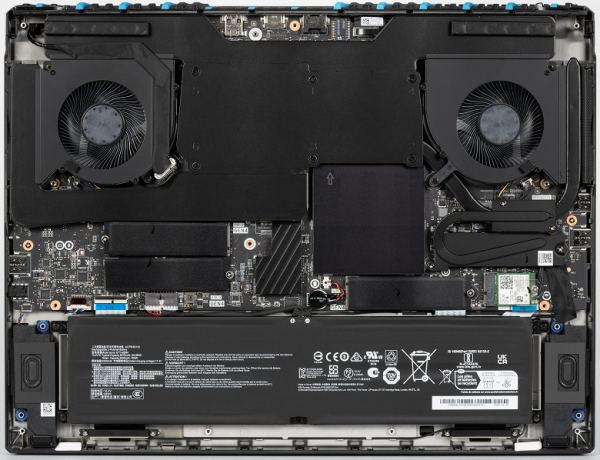 Обзор игрового ноутбука MSI Titan 18 HX AI A2XWJG-076RU с Intel Core Ultra 9 и Nvidia GeForce RTX 5090 Laptop