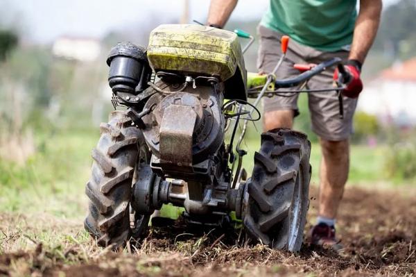 Как правильно завести мотоблок?