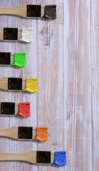 Чем покрасить старый дом: выбор краски для деревянных и оштукатуренных стен, советы по нанесению