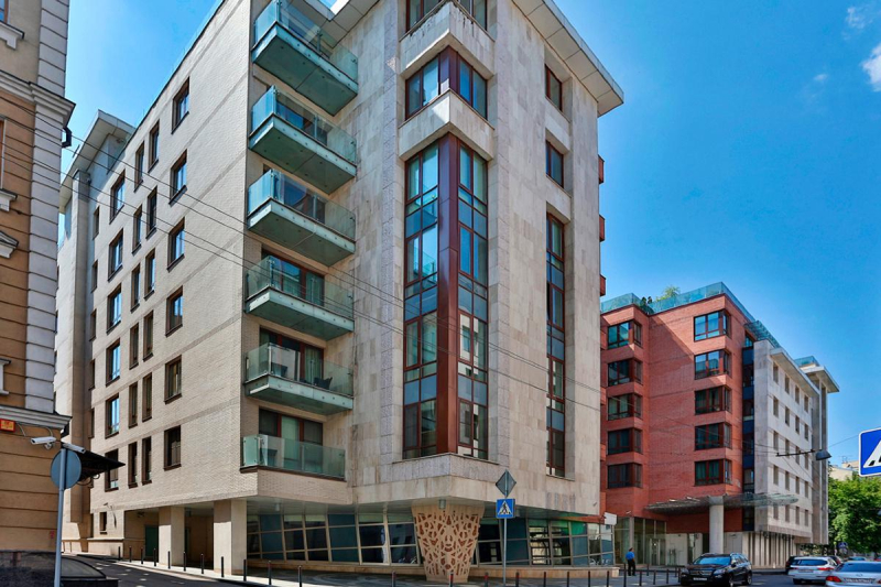 Эпоха калейдоскопа стилей: постмодернизм, лужковская архитектура и