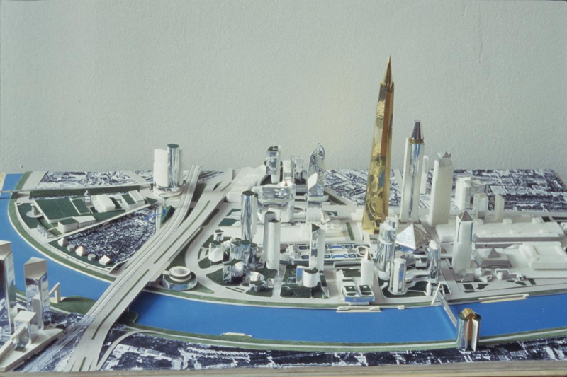 Эпоха калейдоскопа стилей: постмодернизм, лужковская архитектура и