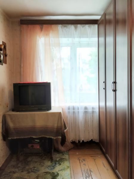 Как я сделала ремонт в хрущевке с проход­ной комнатой за 1,8 млн рублей: фото до ​и после