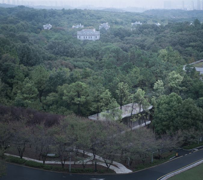 Общественный туалет в районе Нанкин Сифан Арт Лейк, Китай