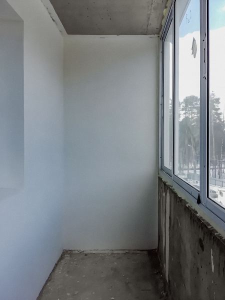 «Одно из моих любимых мест в квар­тире»: 3 варианта обустройства балкона