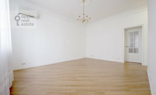 «Сталинка, я выбираю тебя!». Почему люди хотят жить в домах 30–50-х годов постройки