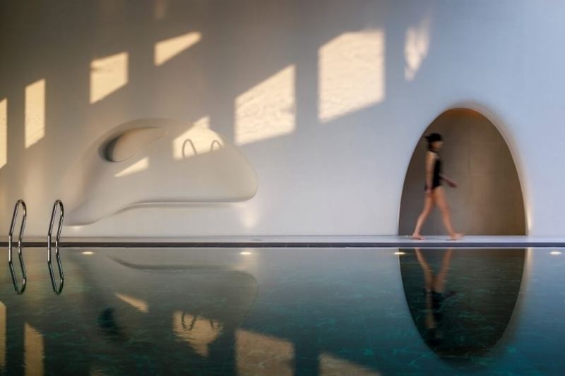 Wutopia Lab завершила строительство павильона на вершине курортного города