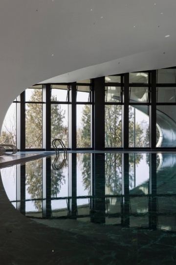 Wutopia Lab завершила строительство павильона на вершине курортного города