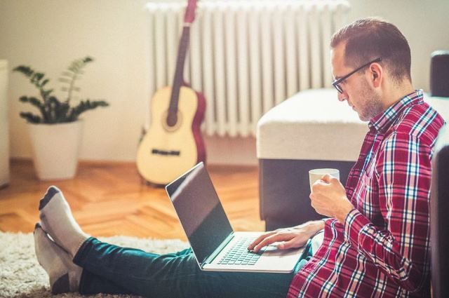 Ноутбук расходует гораздо меньше электроэнергии, чем компьютер.