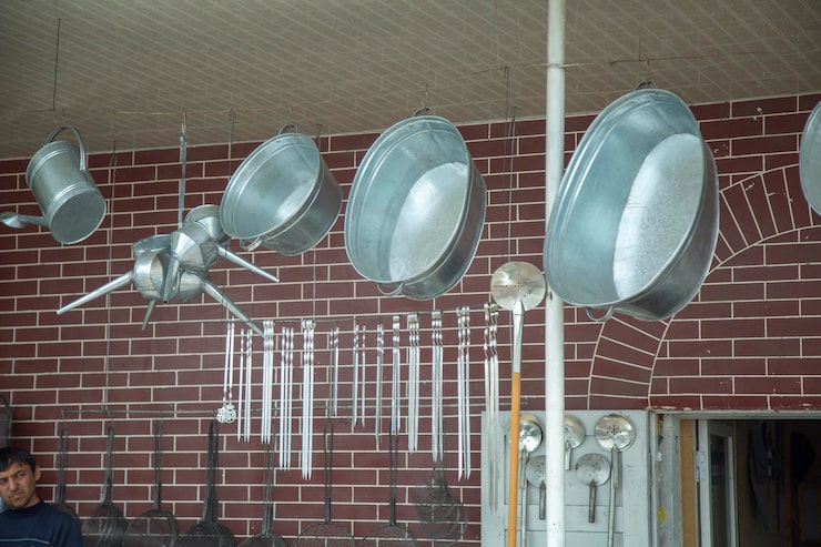 Создание схемы электропроводки для гаражного освещения