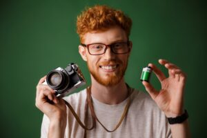 Почему фотопленка илфорд hp5 дает зеленый оттенок при проявке в kodak d76 а не черно белый тон