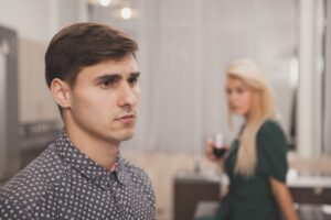 Как понять что парень изменяет психология измен