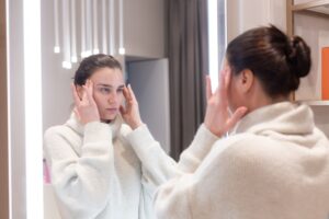 Как убрать подкожные прыщи на лбу в домашних условиях быстро